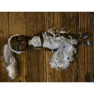 Rainbow High Doll Divas Ayesha Sterling Fashion Doll - used as shown EUC